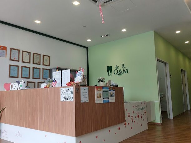 Q&M Dental Clinic - Taman Molek (Invisalign Braces Provider) 1 qm dental clinic taman molek invisalign braces provider